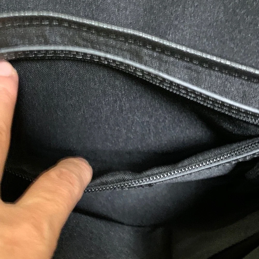 Banana Republic men’s laptop bag ( travel bag)